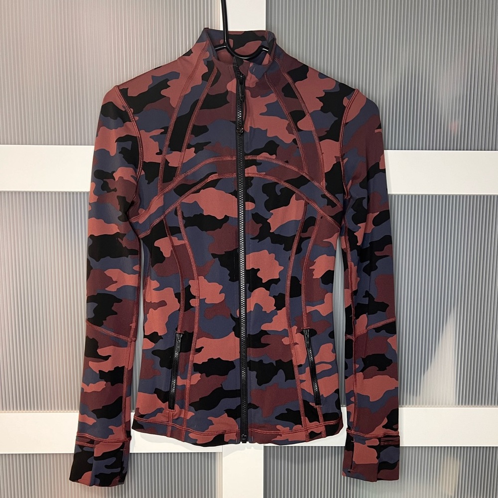 Lululemon women’s define jacket size 4
